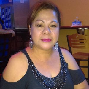 Meet your Posher, Maria elena